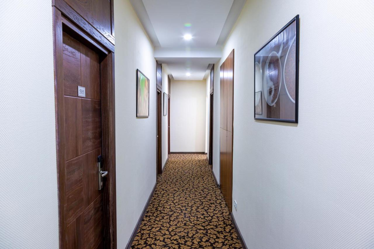 Hotel Golden Square Бишкек Экстерьер фото